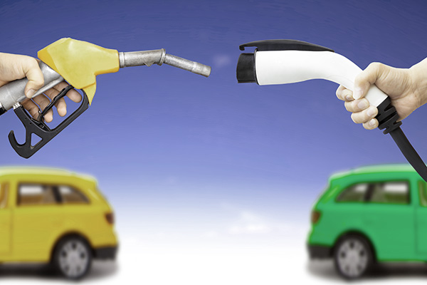 Electric Car Vs Petrol Car.jpg