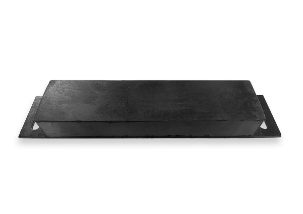 Bolt on tipper pad